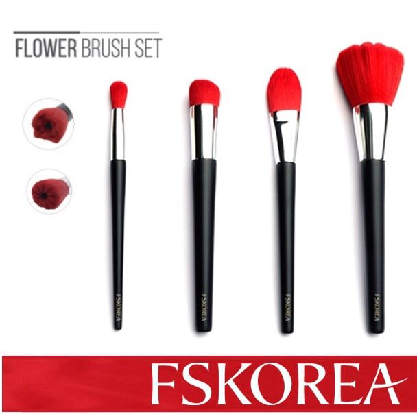 Enchanting Flower Cosmetic Brushes