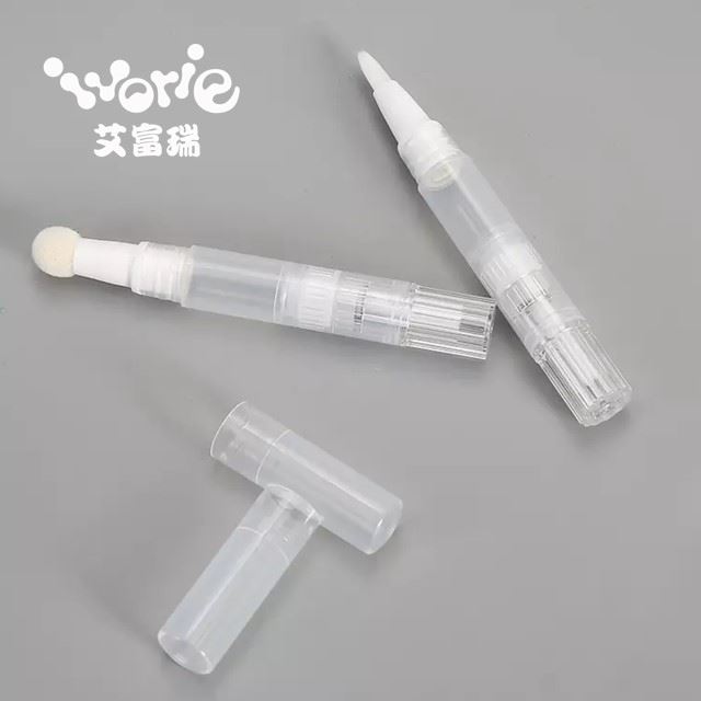 The Twist Cosmetic Pen: Choose Your Applicator